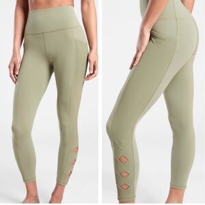Athleta Salutation Stash Pocket Cutout 7/8 Tight olive green Size Small